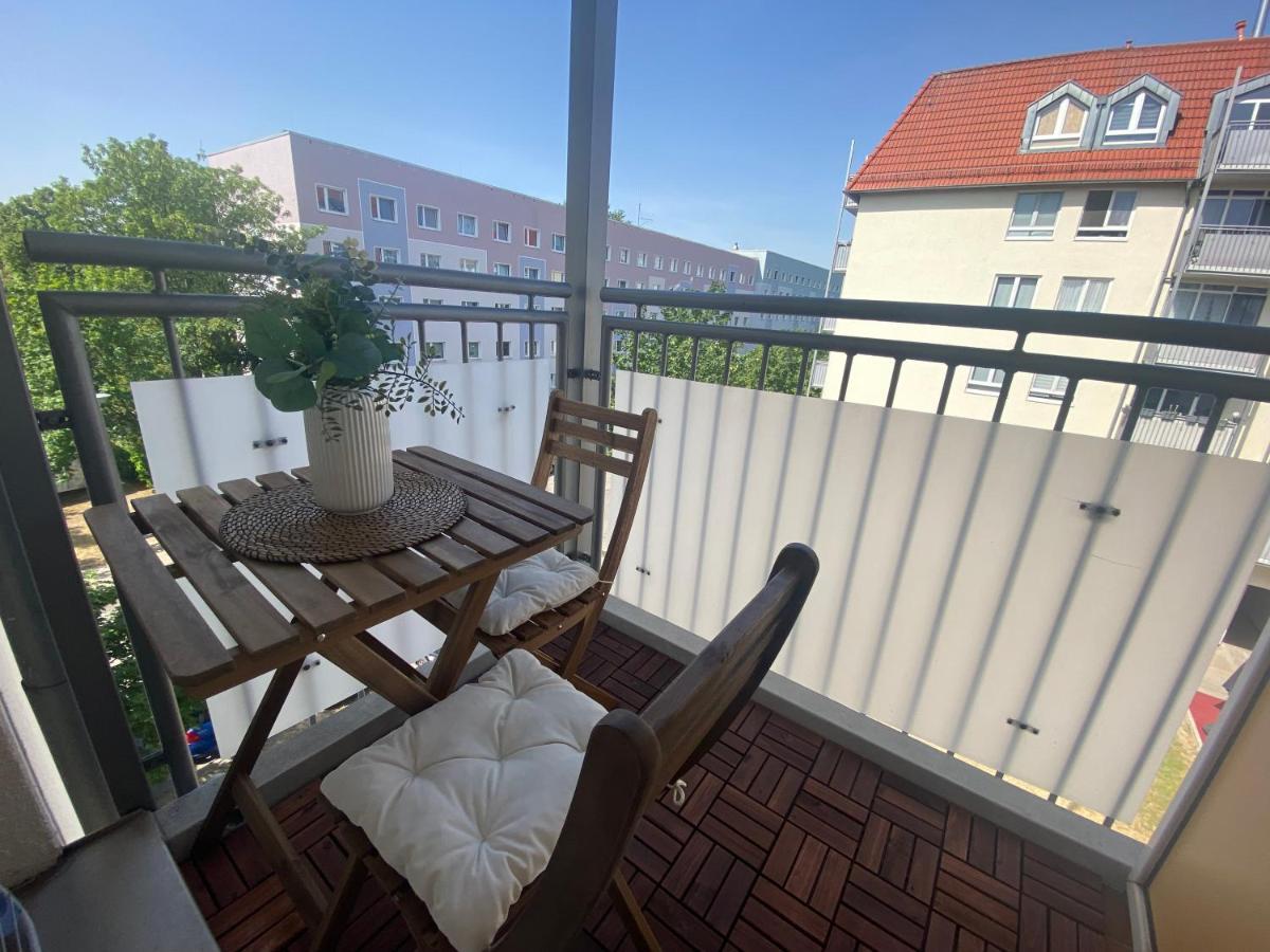 Charming Apartment - Balcony - Wifi - Kitchen Magdeburg Exterior photo